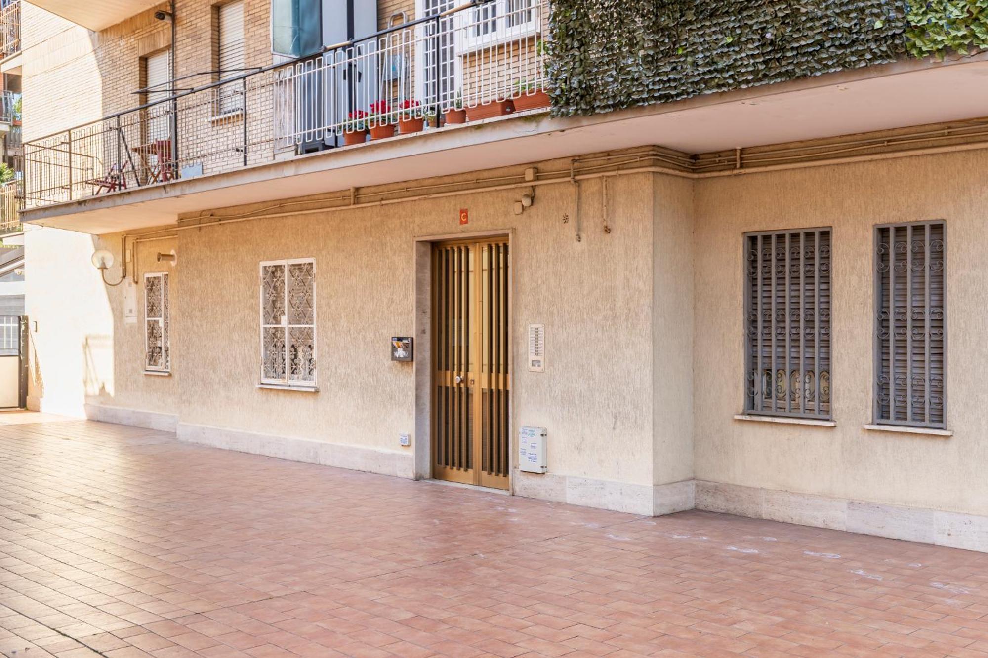 Charming Battistini Apartment Rome